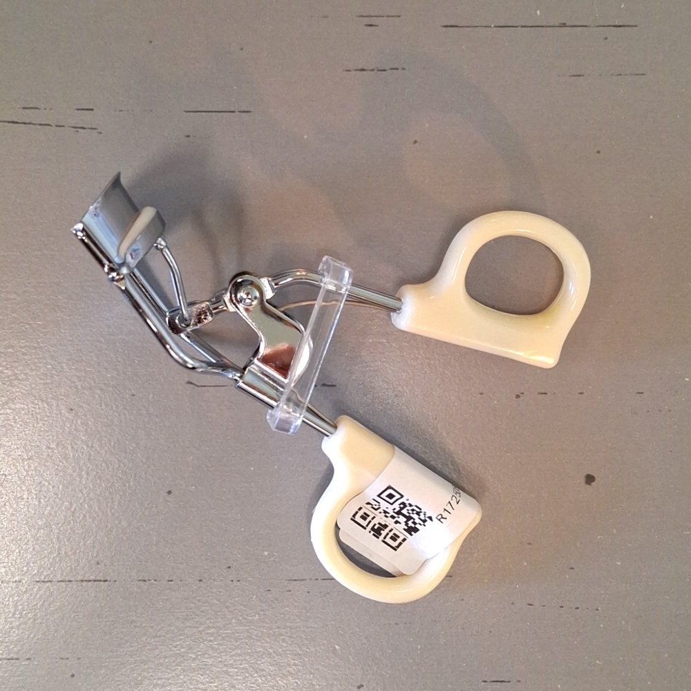 Eyelash Curler